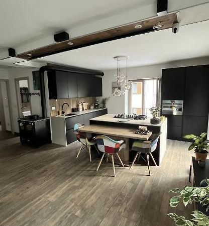 Luce Private Deluxe Apartment Near The Station Tirano Εξωτερικό φωτογραφία