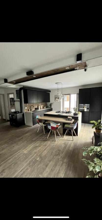 Luce Private Deluxe Apartment Near The Station Tirano Εξωτερικό φωτογραφία